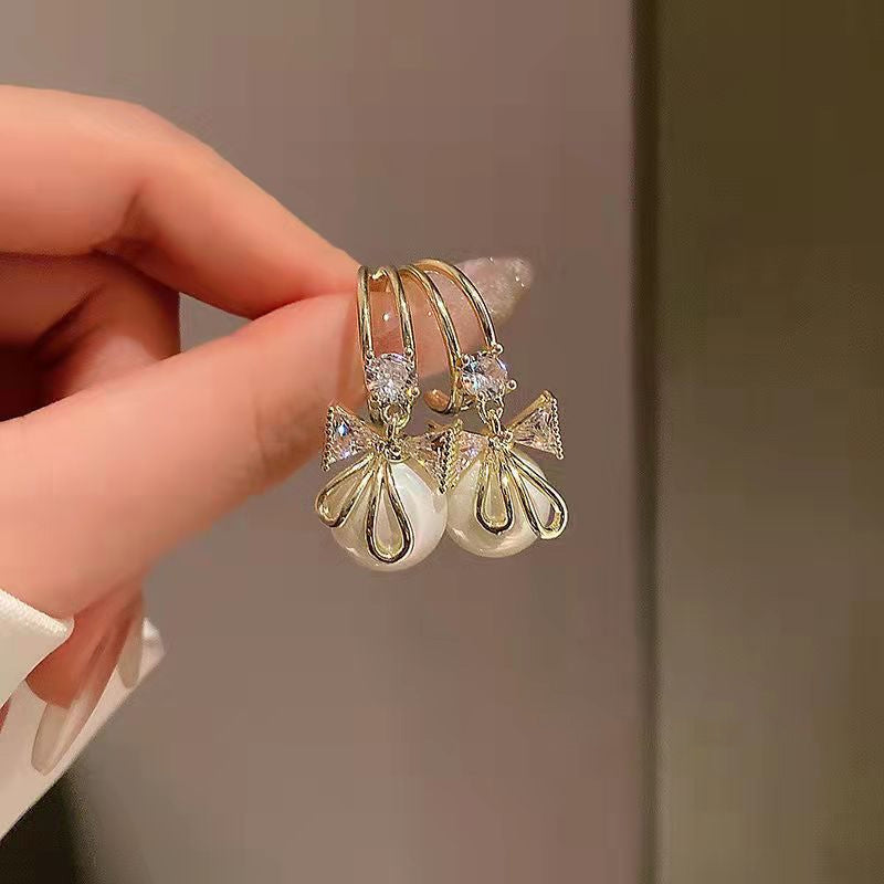 Fashion Butterfly Crystal Pearl Earrings