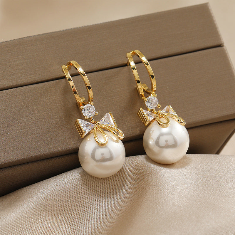 Fashion Butterfly Crystal Pearl Earrings